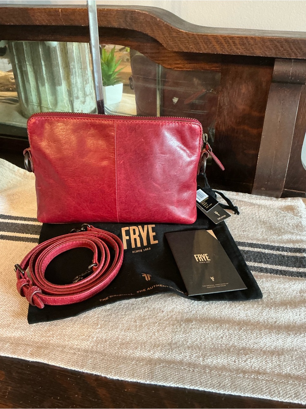 NWT Frye Melissa Leather Crossbody Clutch Bag Burgundy Red Retail $178 - Picture 4 of 11